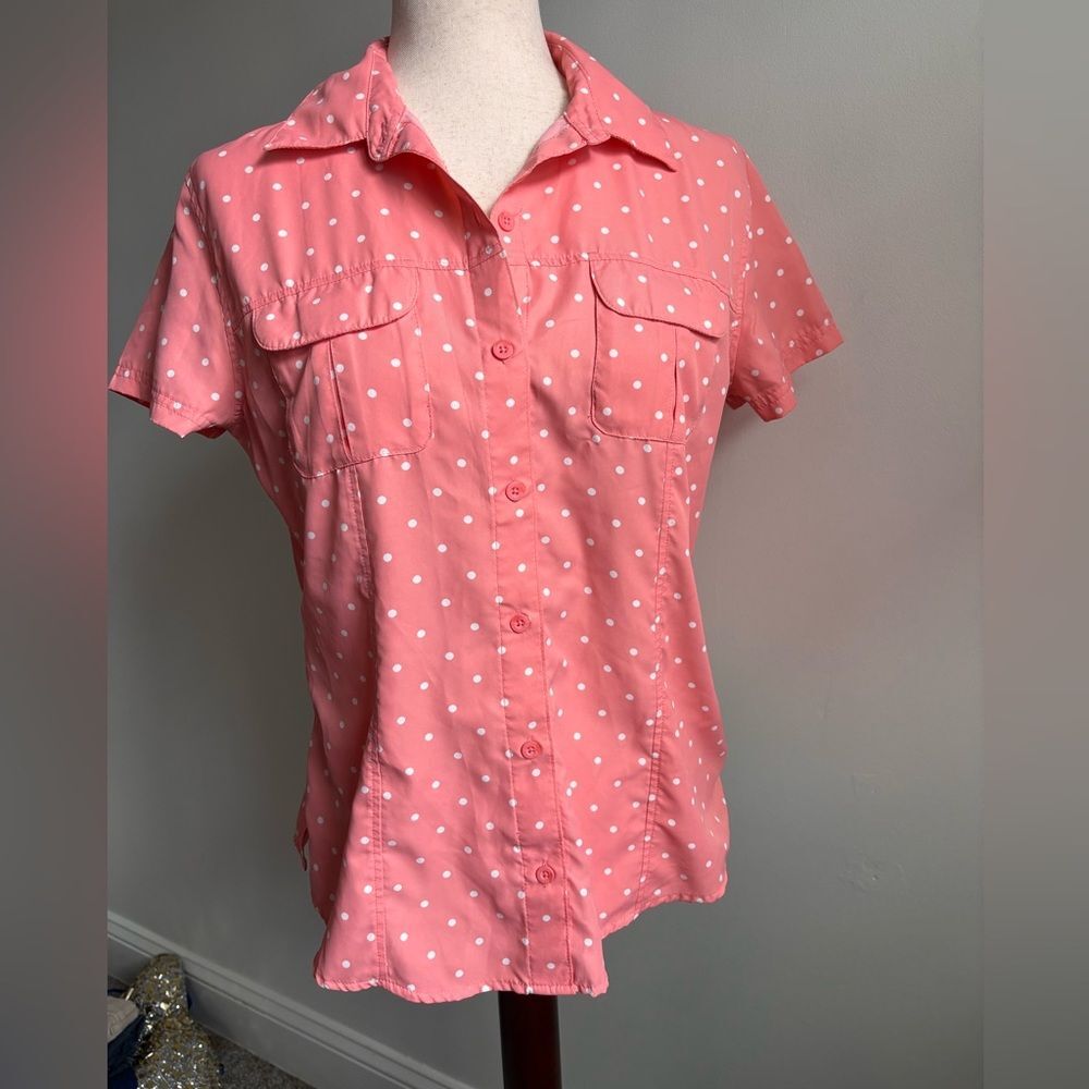 Magellan fishing button-down shirt moisture-wicking fabric coral polka dot M